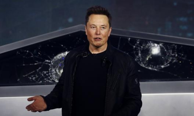 Elon Musk alla presentazione del Cybertruck lo scorso novembre