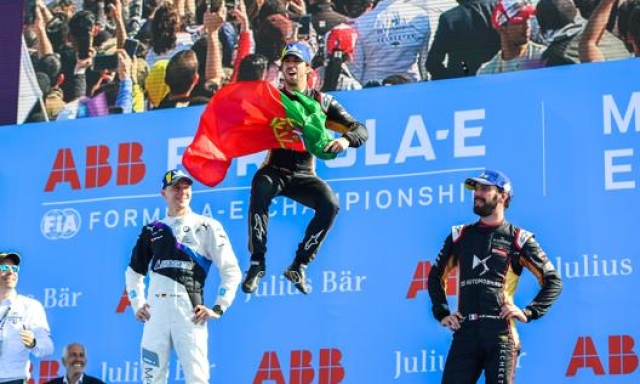 Antonio Felix Da Costa felice in cima al podio: ha vinto l’ultimo E-prix corso, a fine febbraio a Marrakech