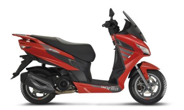 Lo scooter è spinto da un monocilindrico 50 cc 4T Euro 5 che garantisce consumi ridotti