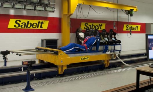 La produzione di cinture di sicurezza è il core business di Sabelt