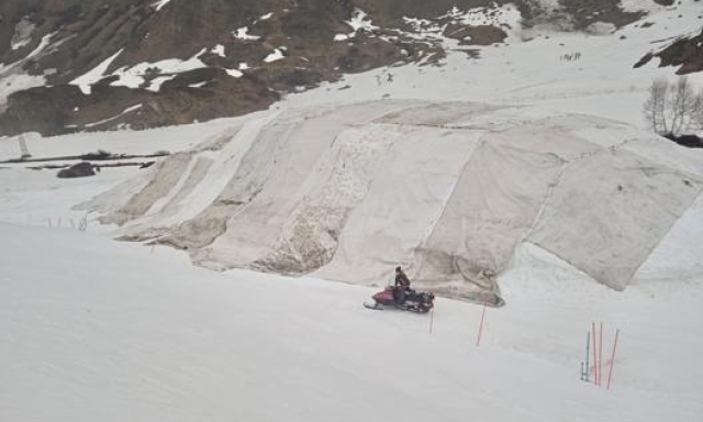 A Riale, in Piemonte, vengono accatastati 6 mila metri cubi di neve