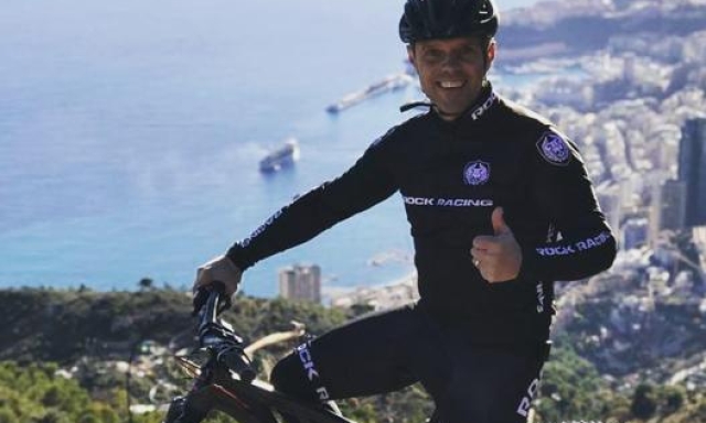 Loris Capirossi, 47 anni, in versione biker. Instagram