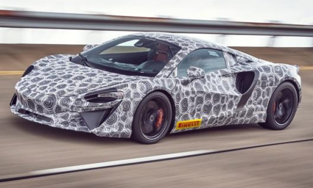 La supercar ibrida firmata McLaren sarà equipaggiata con tecnologia plug-in abbinata ad un propulsore V6