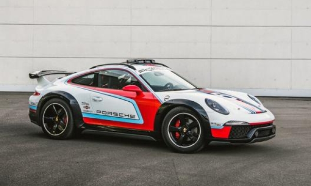 Porsche ha deciso di mostrare 16 veicoli mai entrati in produzione, tra i quali c’è la  911 Vision Safari del 2012