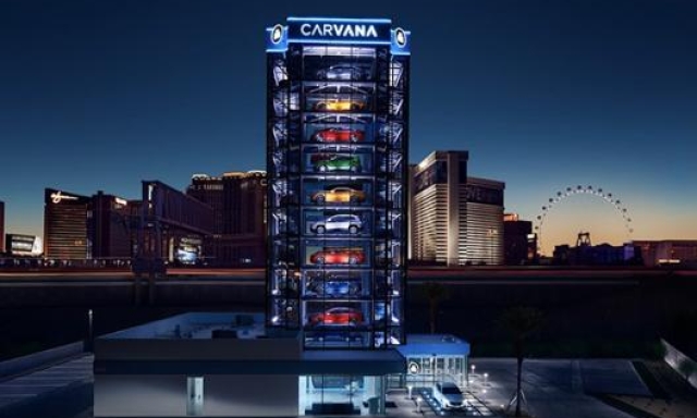 La nuova sede Carvana a Las Vegas per il ritiro delle auto acquistate online