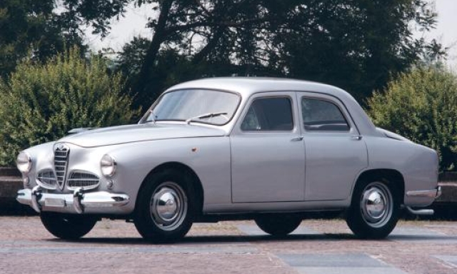 L'Alfa Romeo 1900 nasce per sostituire la 6C2500, ritenuta superata per gli standard del tempo