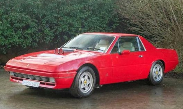 L’originale Ferrari 412 del 1985 diventata base per la realizzazione di un pick-up