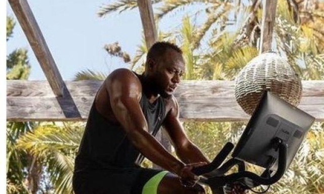 Usain Bolt oggi si allena con la cyclette e si prepara al debutto del suo album