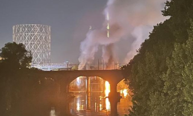 L'incendio di ponte dell'Industria. Ansa