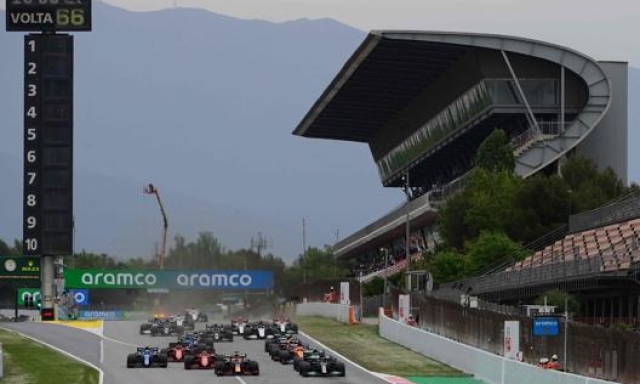 Il via del GP di Spagna 2021 a Montmelò. Afp