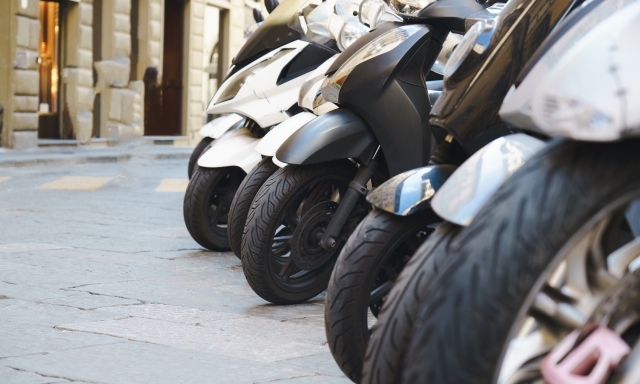 Mercato moto: crescita del 22,3% a marzo grazie agli scooter