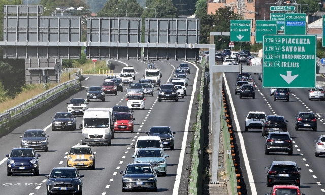 Gli italiani hanno speso quasi 10 miliardi per i pedaggi autostradali