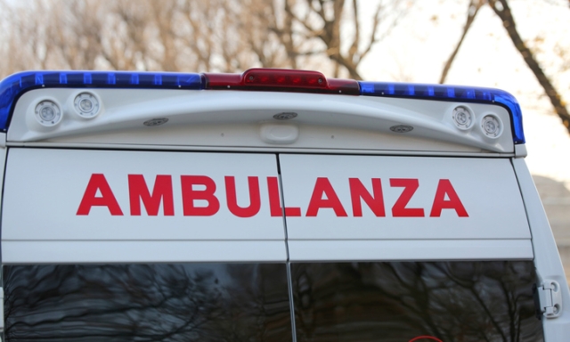 A Milano due pedoni investiti mentre attraversavano la strada, morto anziano
