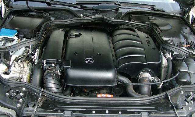 Pulizia auto con ghiaccio secco: come funziona e quando farla