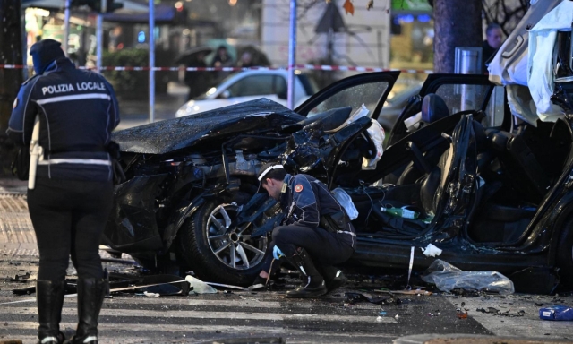 Milano, scontro fra un'auto e un mezzo Amsa: morto un uomo di 45 anni