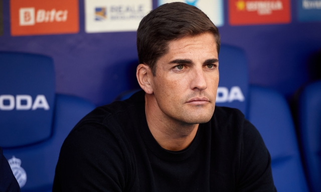 Clamoroso in Russia: allena e fa la formazione con ChatGPT, il Sochi licenzia il tecnico Moreno