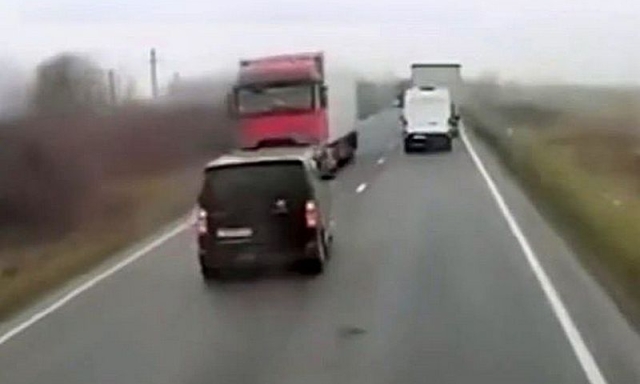 Incidente furgone in Romania, ipotesi: l'autista forse era drogato
