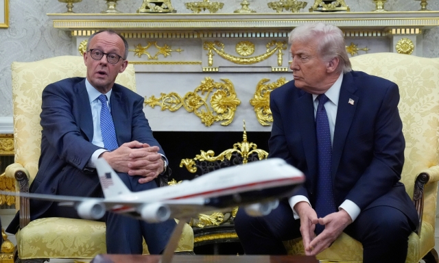 Trump minaccia: "Embargo alla Spagna", ma Madrid è una locomotiva economica