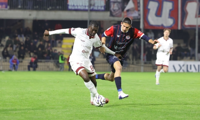 Ravenna ko: l'Ascoli corre, ma l'Arezzo resta a +4. Il Catania molla, festa a Benevento