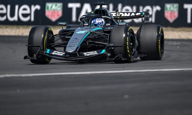 F1, GP Cina: libere 1 firmate Mercedes. Risveglio McLaren. Le Ferrari per ora inseguono