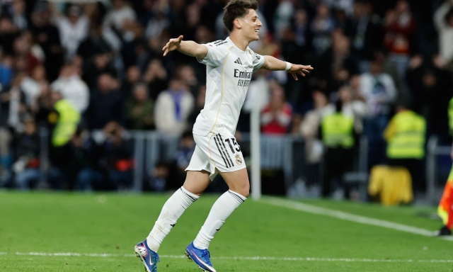 Real, Valverde colpisce ancora! Ma la vera perla è di Guler: gol da 60 metri al povero Elche