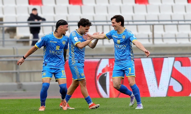 Il Pescara ci crede ma la Carrarese centra la rimonta: 2-2