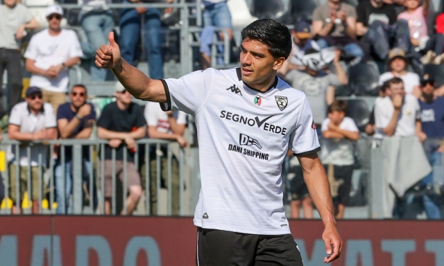 Venezia, tris e 1° posto. Frosinone, rimonta da A. L'Avellino vede i playoff. Spezia, 6 gol per sperare