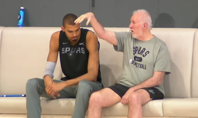 "Non è così che giochiamo". Il mago Popovich entra in spogliatoio dopo gara 3 e riaccende gli Spurs