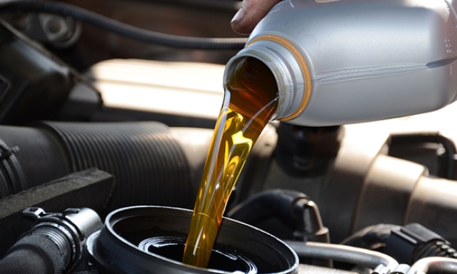 Guerra in Iran, non solo carburanti: mancano anche i lubrificanti