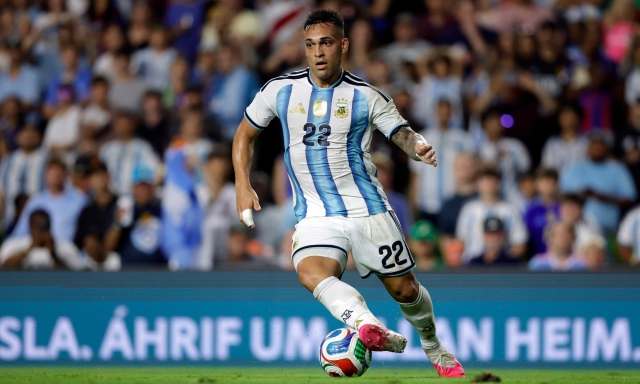 Argentina, le scelte di Scaloni con l'Algeria: Lautaro in vantaggio su Alvarez. Dubbio in difesa