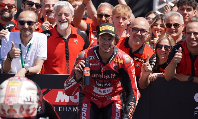 Superbike Misano Gara-1 Dominio Ducati, vince Bulega. È il successo n° 23