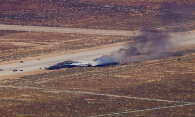Boeing B-52 precipita in California, almeno 8 morti