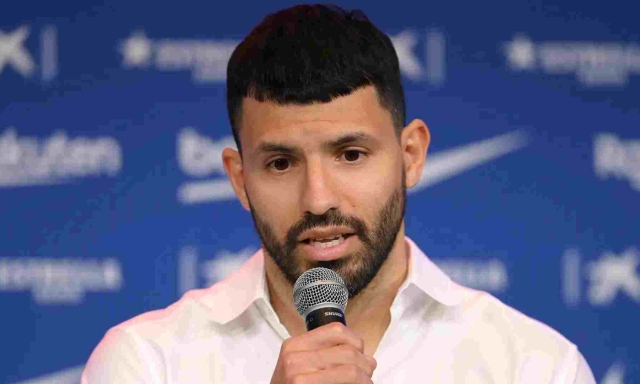 Aguero sempre più folgorato da Messi: "Mi verrebbe voglia di tornare solo per giocare con lui…"