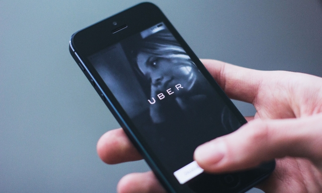 Uber X debutta in Calabria, tassisti e Ncc protestano