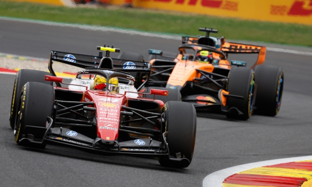 Hamilton penalizzato, Leclerc no: perché a Spa i due ferraristi sono trattati diversamente