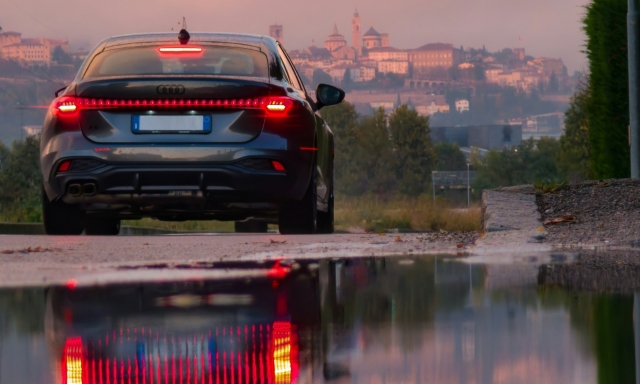 Auto nelle pozzanghere: come evitare danni da migliaia di euro