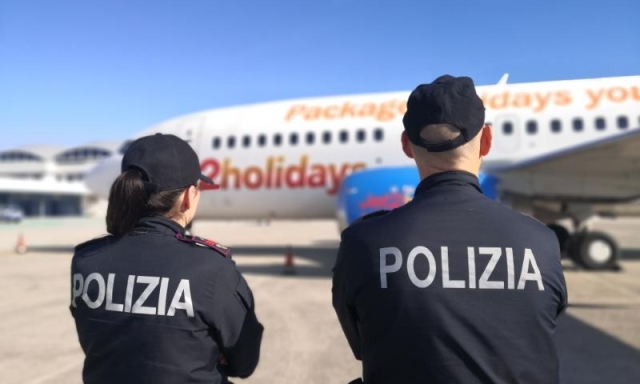 Aereo, passeggeri molesti o violenti: conseguenze, sanzioni e divieto di volo