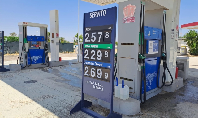 Prezzi benzina e diesel: il governo proroga lo sconto sul gasolio fino al 5 settembre