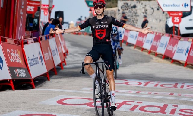 Vuelta: Brenner vince, Mas vede il trionfo. Staccato ancora Roglic