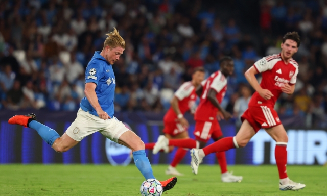 De Bruyne è tornato: corre, è il migliore del Napoli e... litiga con Di Lorenzo: "È perché siamo vivi"