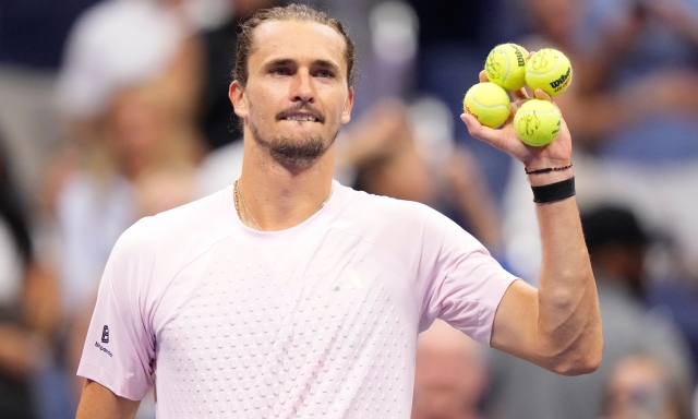 Zverev, ma quanto palleggi? Oltre 12mila volte prima di servire, il tic che fa impazzire gli avversari