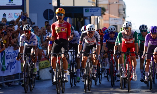 Løland il più veloce a Pescara: il norvegese vince il Trofeo Matteotti. Crescioli è 2°