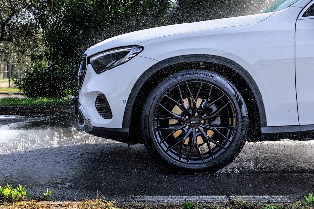 Il nuovo Scorpion è disponibile in sedici misure dai 18" ai 22" pollici