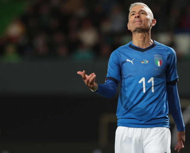   Fabrizio Ravanelli of Azzurri Legends reacts during the friendly match between DFB-All-Stars and Azzurri Legends at Sportpark Ronhof Thomas Sommer on October 7, 2019 in Fuerth, Germany.  (Photo by Emilio Andreoli/Getty Images)