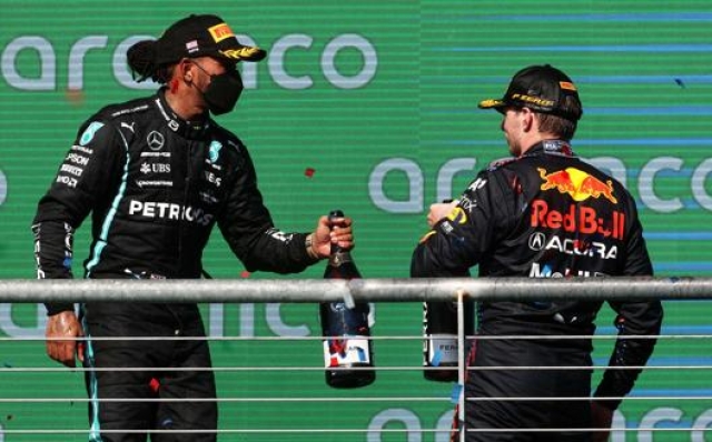 Il duello Verstappen-Hamilton è ancora aperto
