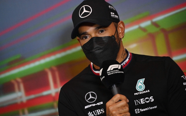 Mercedes' British driver Lewis Hamilton attends the press conference prior the first practice session at the Autodromo Internazionale Enzo e Dino Ferrari race track in Imola, Italy, on April 22, 2022,  ahead of the Formula One Emilia Romagna Grand Prix. (Photo by ANDREJ ISAKOVIC / AFP)