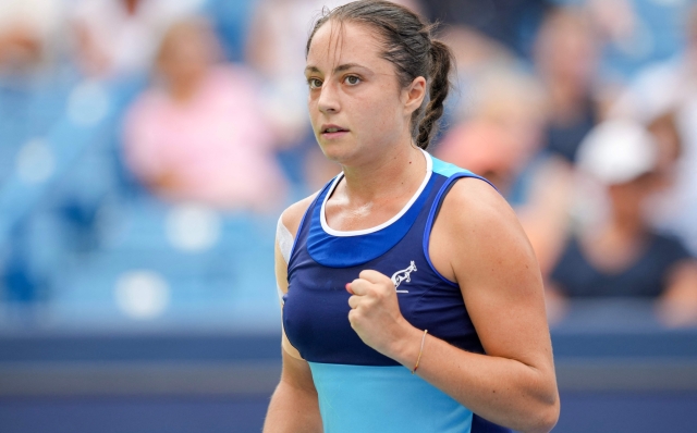 MASON, OHIO - AUGUST 14: Elisabetta Cocciaretto of Italy reacts to winning a point against Sloane Stephens of the United States during their second round match at the Western & Southern Open at Lindner Family Tennis Center on August 14, 2023 in Mason, Ohio.   Aaron Doster/Getty Images/AFP (Photo by Aaron Doster / GETTY IMAGES NORTH AMERICA / Getty Images via AFP)