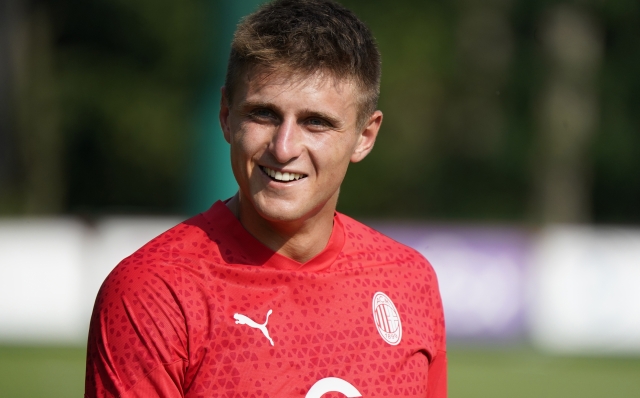 CAIRATE, ITALY - JULY 17:  Lorenzo Colombo of AC Milan looks during an AC Milan training session at Milanello on July 17, 2023 in Cairate, Italy. (Photo by Pier Marco Tacca/AC Milan via Getty Images)