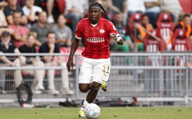 epa10797204 Johan Bakayoko of PSV Eindhoven in action during the Dutch premier league match between PSV Eindhoven and FC Utrecht, in Eindhoven, the Netherlands, 12 August 2023.  EPA/MAURICE VAN STEEN