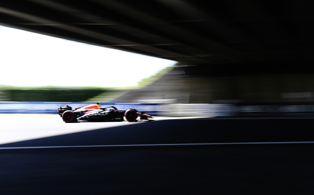 SUZUKA, JAPAN - SEPTEMBER 23: Max Verstappen of the Netherlands driving the (1) Oracle Red Bull Racing RB19 on track during final practice ahead of the F1 Grand Prix of Japan at Suzuka International Racing Course on September 23, 2023 in Suzuka, Japan. (Photo by Rudy Carezzevoli/Getty Images)